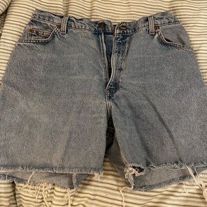 Vintage 951 Levi’ high waisted jean shorts